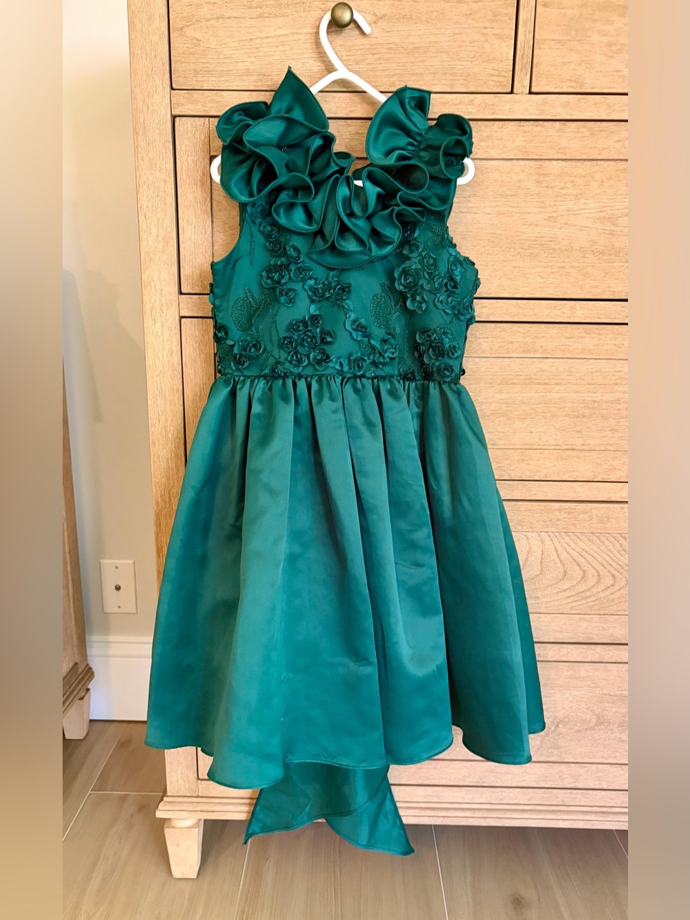Bonnie Jean Green Ruffled Neck Party or Christmas Dress